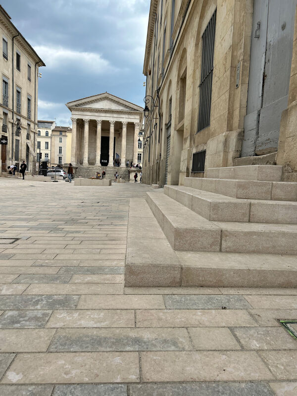 N�MES - Rue Auguste